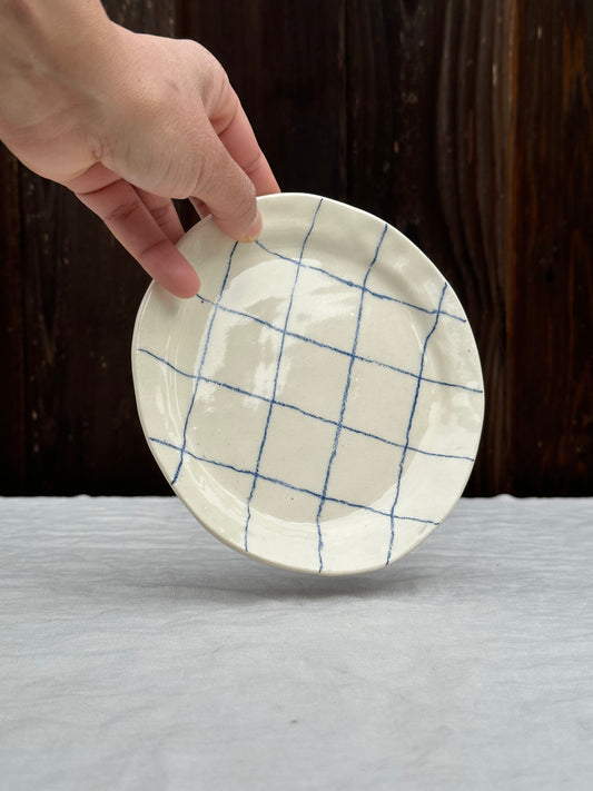 side plate blue pencil grid